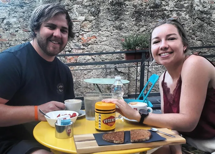 5 Terre Backpackers City